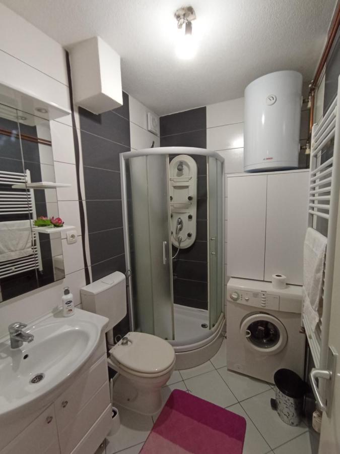 Apartman Dina บีฮัช ภายนอก รูปภาพ