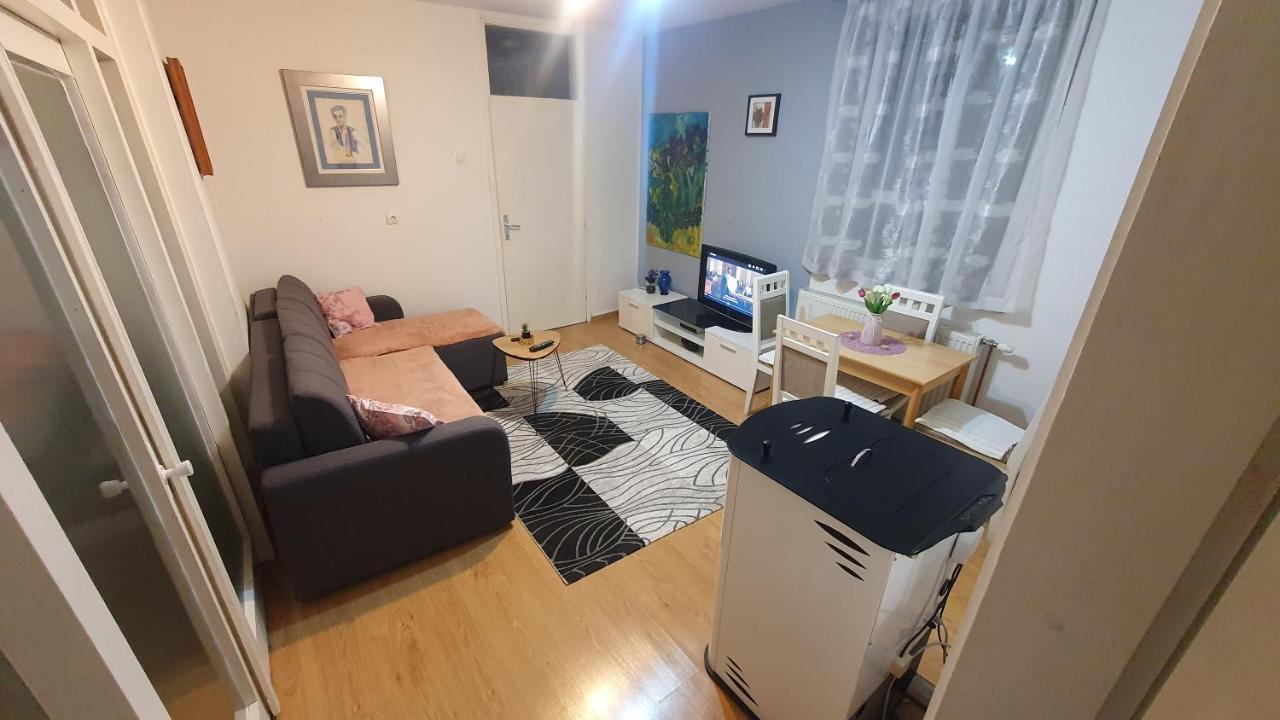 Apartman Dina บีฮัช ภายนอก รูปภาพ